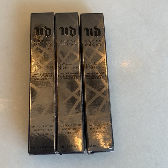 UD All Nighter waterproof full-coverage concealer - Picture 3 of 3